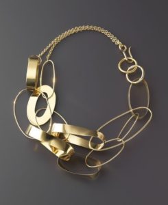 Collier anneaux multiformes en or fabriqué pour le designer Taher Chemirik